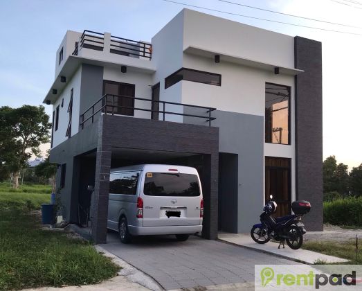 Semi Furnished 4BR House for Rent in Metrogate Silang Estate ...