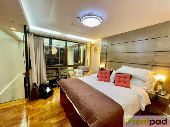 For Rent 1BR Loft Unit in Mosaic Tower Makati