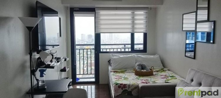 Fully Furnished Studio with Balcony in Air Residences Makati