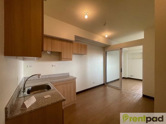 Penthouse Level 1 Bedroom with Balcony in Brixton Place Pasig #062c9c9b93