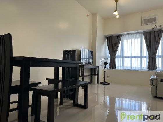 Fully Furnished 1br Unit Featuring A Laidback Living In Alabang 3925d33e27