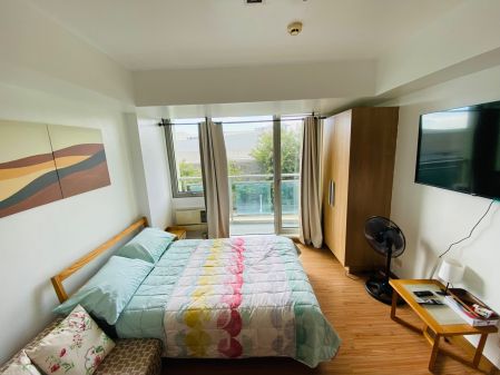 Affordable 1BR in Azure near Naia Bgc Moa perfect for Tourist