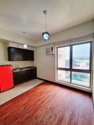 EASTBAY4XB3: For Rent Semi Furnished 1 Bedroom Unit at East Bay R