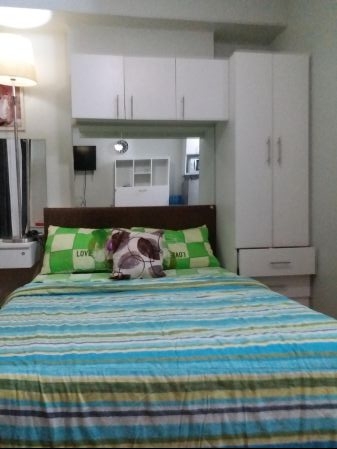 Fully furnished studio with amenities 