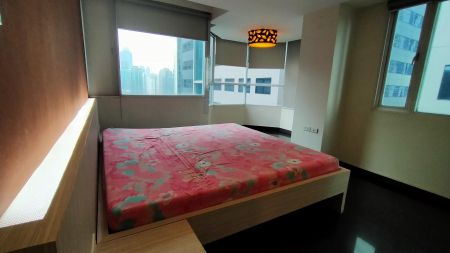 Semi Furnished 2 Bedroom for Rent in Seibu Tower BGC Taguig