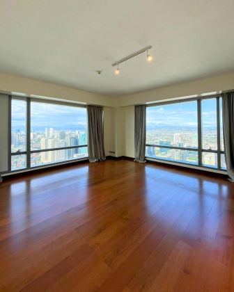 Semi Furnished 3 Bedrooms in Horizon Homes Bgc