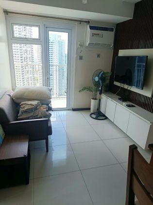 2 Bedroom Fully Furnished at Trion Tower 3 BGC Taguig 