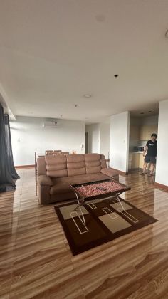 Sunset Bliss on the 40th 3BR with 5 Balconies and Jaw Dropping We