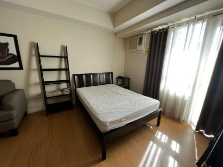Fully Furnished Studio Unit at The Grove by Rockwell  Ortigas