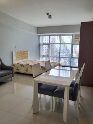 Fully Furnished Studio Unit in Greenbelt Madison Legazpi Village