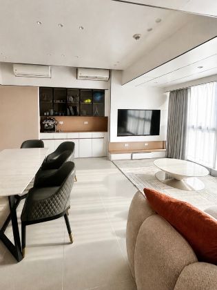 3 Bedroom with Parking in Uptown Parksuites
