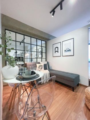 28sqm Studio on 53F of The Rise Makati