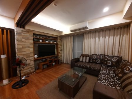 Two Bedroom Condo with Balcony for Rent Alabang Muntinlupa