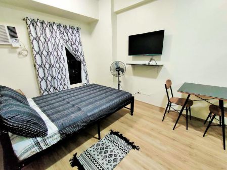 Brand New Furnished Studio Unit at The Median Condo near IT Park