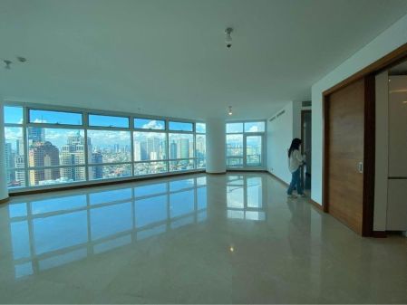 For Lease 3BR for Rent in Two Roxas Triangle  
