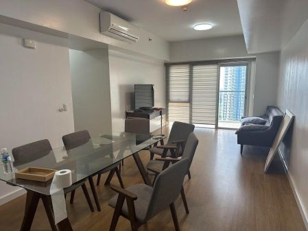 Two Maridien 2 Bedroom Furnished for Rent in Taguig City