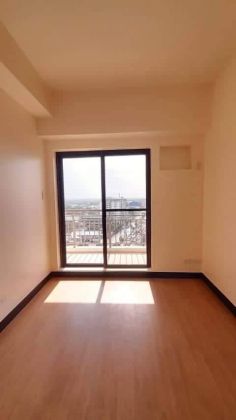 2 Bedroom bare Corner Unit for Lease at Calathea Place Paranaque
