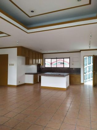 Unfurnished 4 Bedroom House for Rent in Project 4