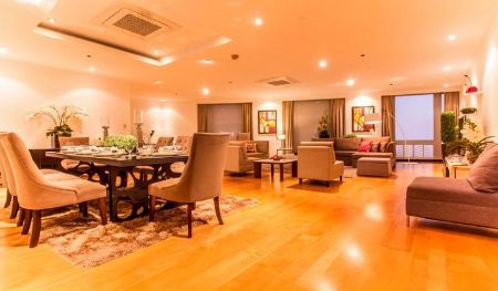 3 Bedroom Fully Furnished at Essensa in BGC with 2 Parking