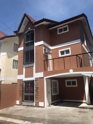 4 Bedroom House for Rent Semi Furnished in Ridge Crest Cavite