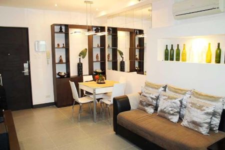 Fully Furnished 2 Bedroom Unit in Kensington Place
