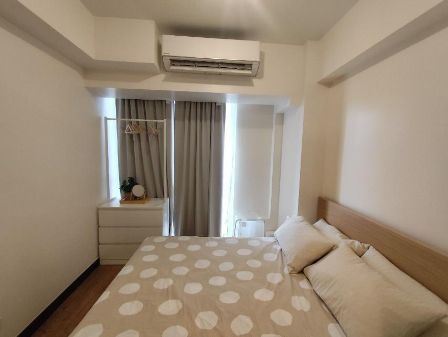 1 Bedroom Semi Furnished Condo for Rent at Allegra Garden Place