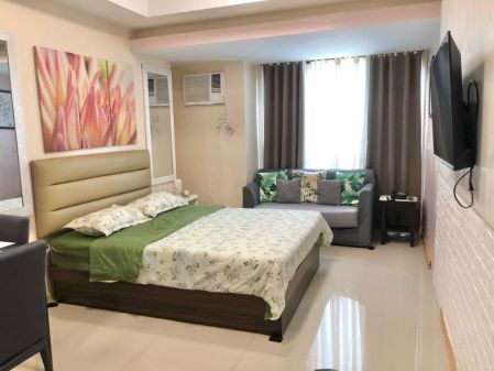 Fully Furnished Studio in Congressional Town Center Quezon City