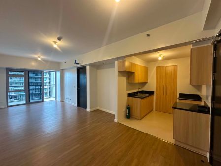 1 Bedroom Unit for Rent in Park Triangle Bgc