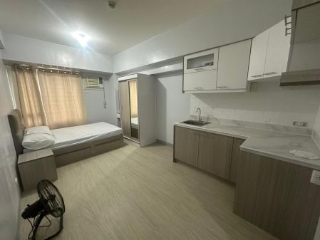 Interior SemiFurnished Avida Towers Centera near Greenfield
