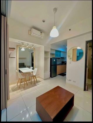 For Rent  Fully Furnished 1 Bedroom Unit at One Uptown BGC
