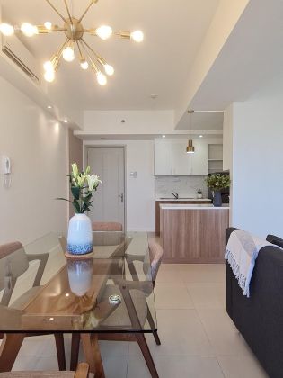 Beautifully Designed 2 Bedroom Unit in The Vantage at Kapitolyo