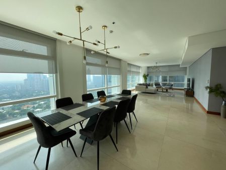 3BR  FF for rent in Two Roxas Triangle