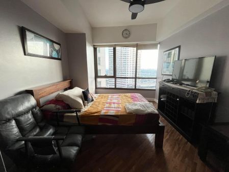 For Lease Studio with Parking at Joya Lofts and Towers Makati