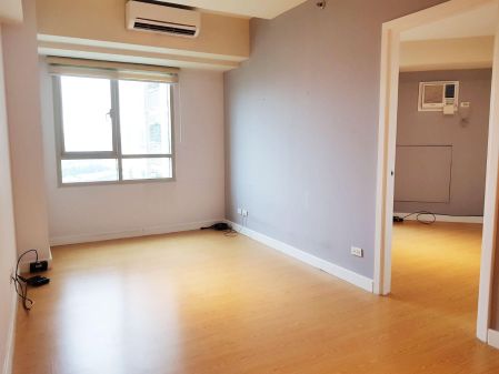 Unfurnished 1 Bedroom Unit in The Grove by Rockwell