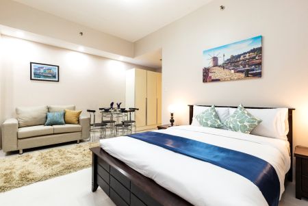 Fully Furnished Studio Unit at Icon Residences, BGC