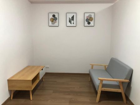 28sqm Semi-furnished 1BR Jr on 39F The Rise Makati For Lease