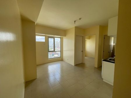 Unfurnished 1 Bedroom for Rent in Avida Towers San Lorenzo 