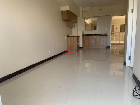 Brand New Korean Cut in Torre De Manila for Lease