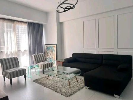Fully Furnished 1 Bedroom Unit at Paseo Parkview Suites for Rent