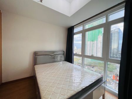Fully Furnished 1 Bedroom for Rent in Park Avenue Makati