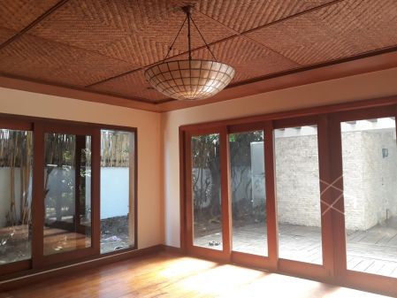 Classic 4 Bedroom House for Rent in Ayala Alabang Muntinlupa