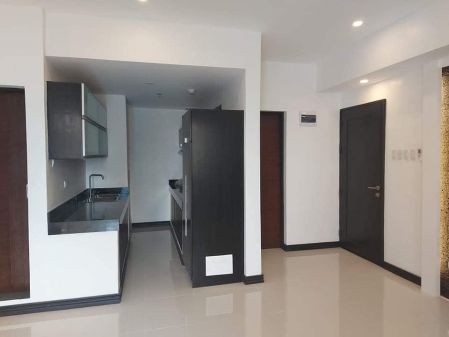 2 Bedroom Unit in F1 Hotel Taguig
