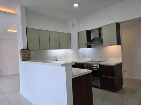 Award Winning Luxury 2BR150sqm with Balcony Arya Residences