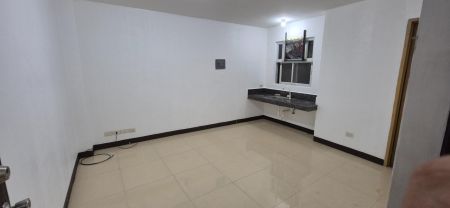 Unfurnished Studio Apartment at A Mabini Apartments for Rent
