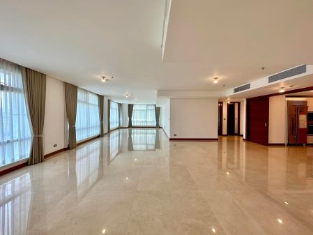 Condos For Rent Two Roxas Triangle Makati 3 Bedroom
