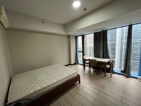 Fully Furnished 1 Bedroom Unit at Three Central for Rent