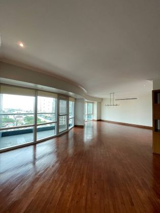3 Bedroom for Rent in Luna Gardens Rockwell Makati