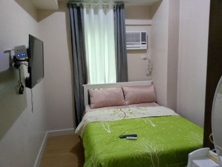 Budget Friendly 1BR Fully Furnished Unit at Salcedo Square