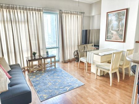Fully Furnished 1 Bedroom Unit at One Legazpi Park for Rent