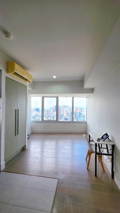Fully Furnished Studio Unit at Proscenium at Rockwell for Rent